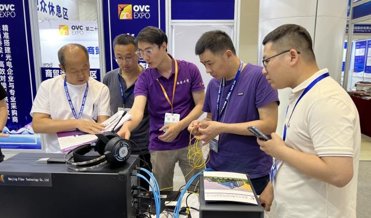 光博會(huì)8.jpg 光博會(huì)8.jpg